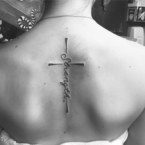 tatouage croix 372