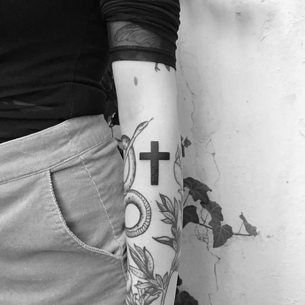 tatouage croix 552