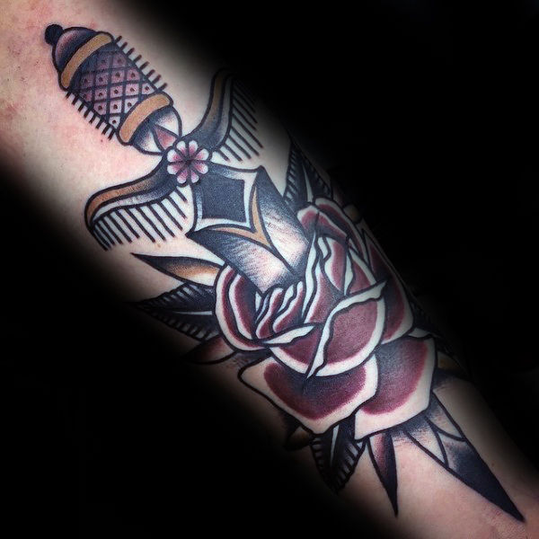 tatouage dague 450