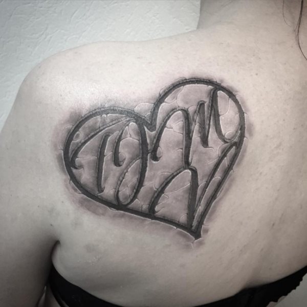 tatouage initiales 72