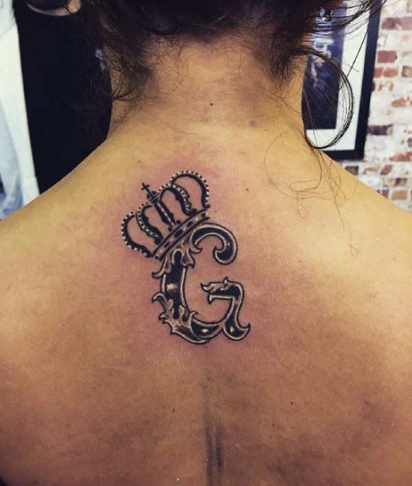 tatouage initiales 82