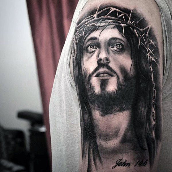 tatouage jesus christ 102