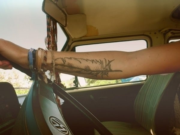 tatouage plume 110