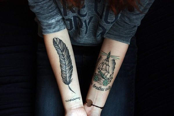 tatouage plume 118