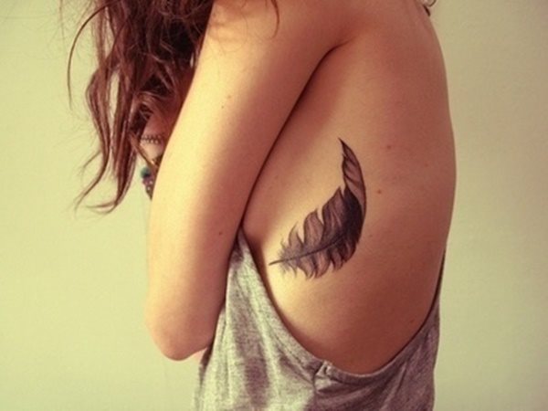 tatouage plume 138