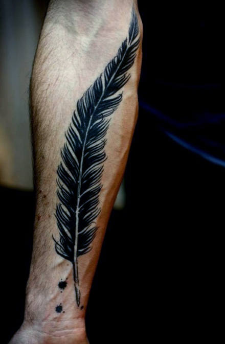 tatouage plume 16