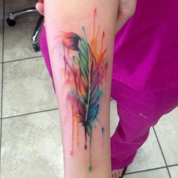tatouage plume 174