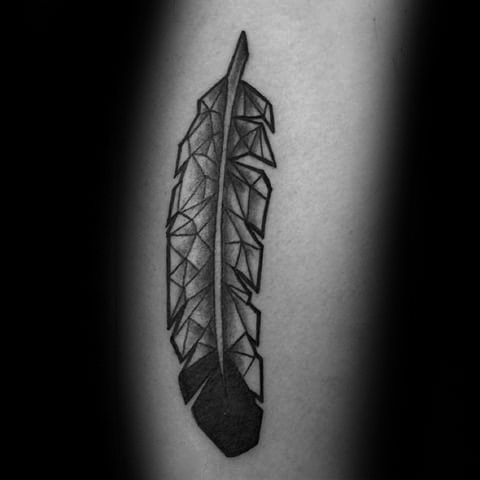 tatouage plume 18