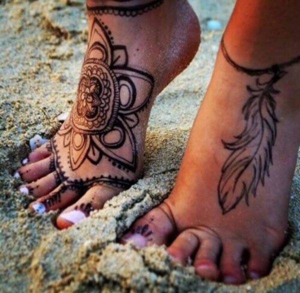 tatouage plume 284
