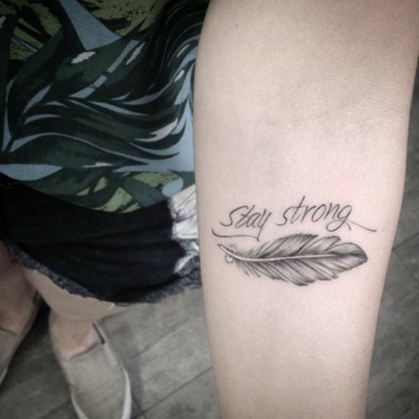 tatouage plume 314