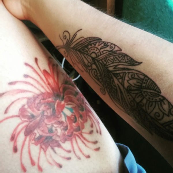 tatouage plume 348
