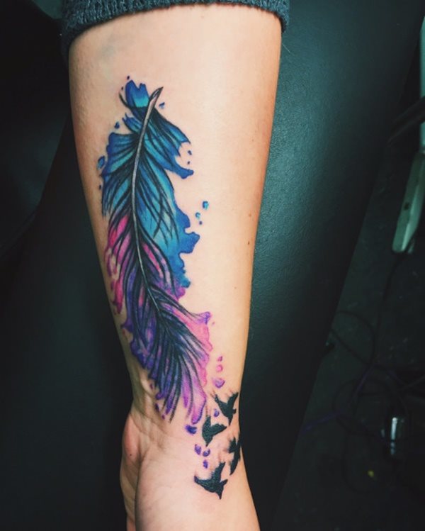 tatouage plume 372