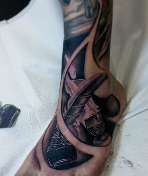 tatouage plume 472