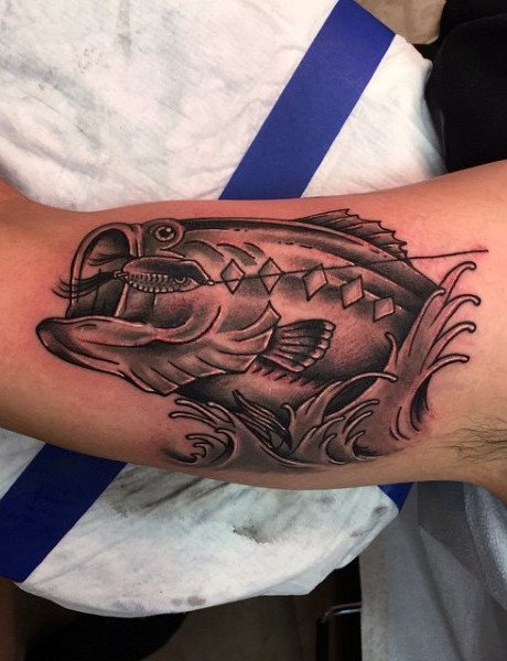tatouage poisson 374