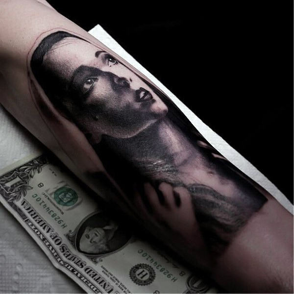 tatouage vierge marie 116