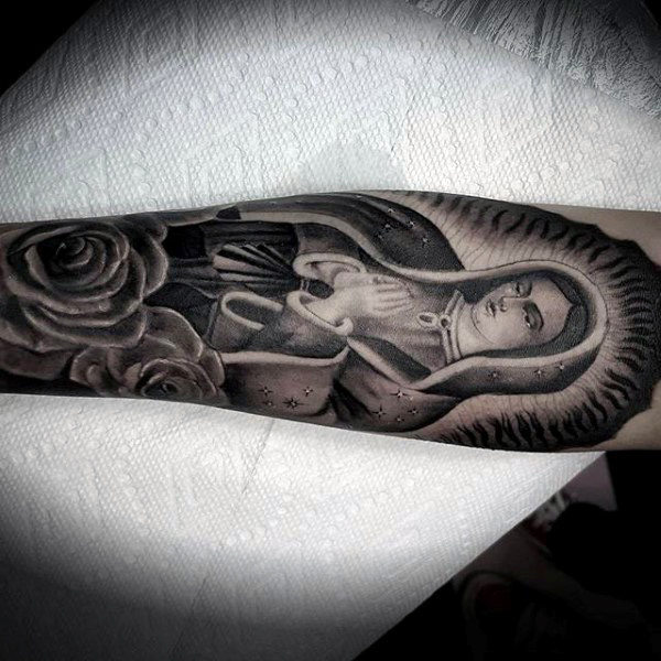 tatouage vierge marie 132
