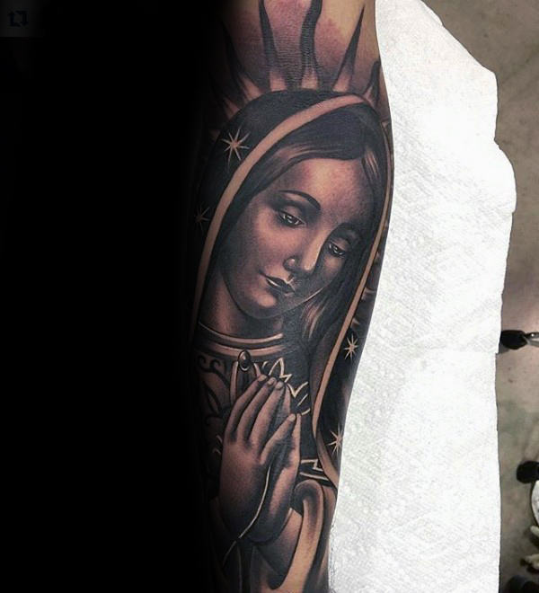 tatouage vierge marie 38