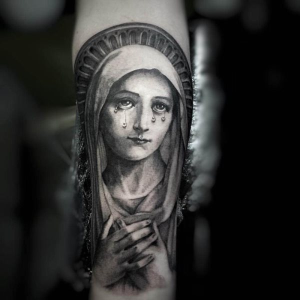 tatouage vierge marie 382