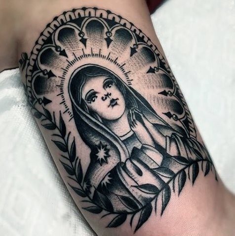 tatouage vierge marie 40
