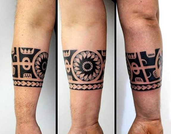 55 Tatouages de bracelets tribaux (et leur signification)