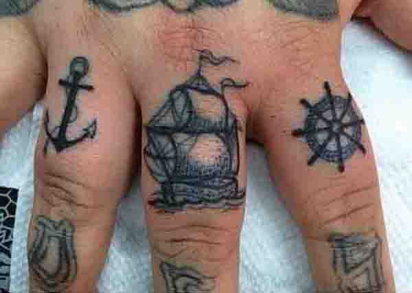 Qui A Un Tatouage Gouvernail