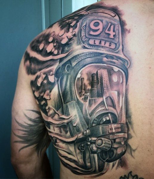 Tatouage Casque Pompier