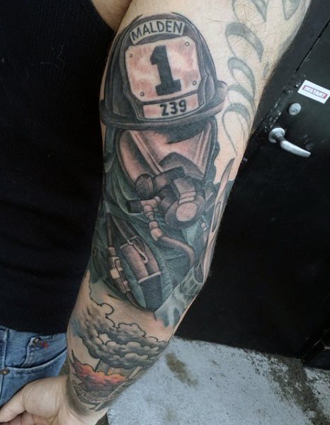 Tatouage Casque Pompier