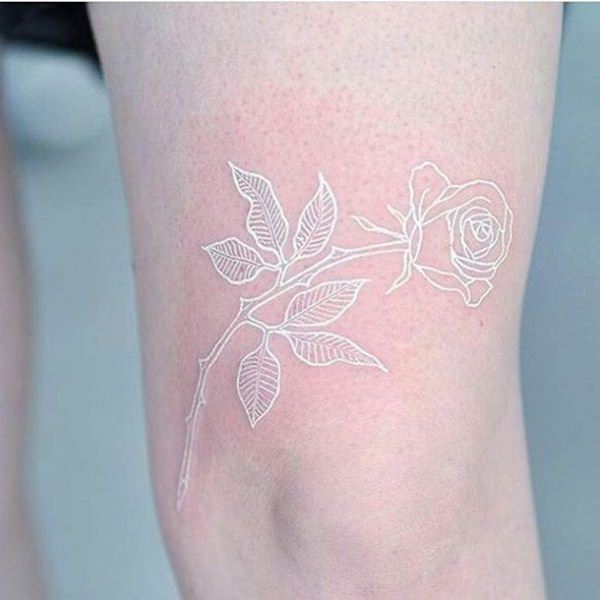 tatouage encre blanche 253