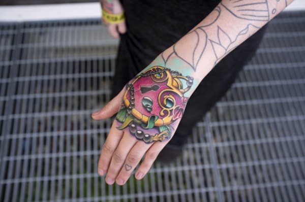 hand tattoo 1065