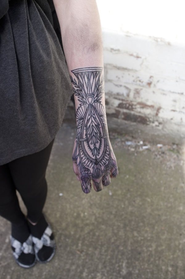 hand tattoo 1081