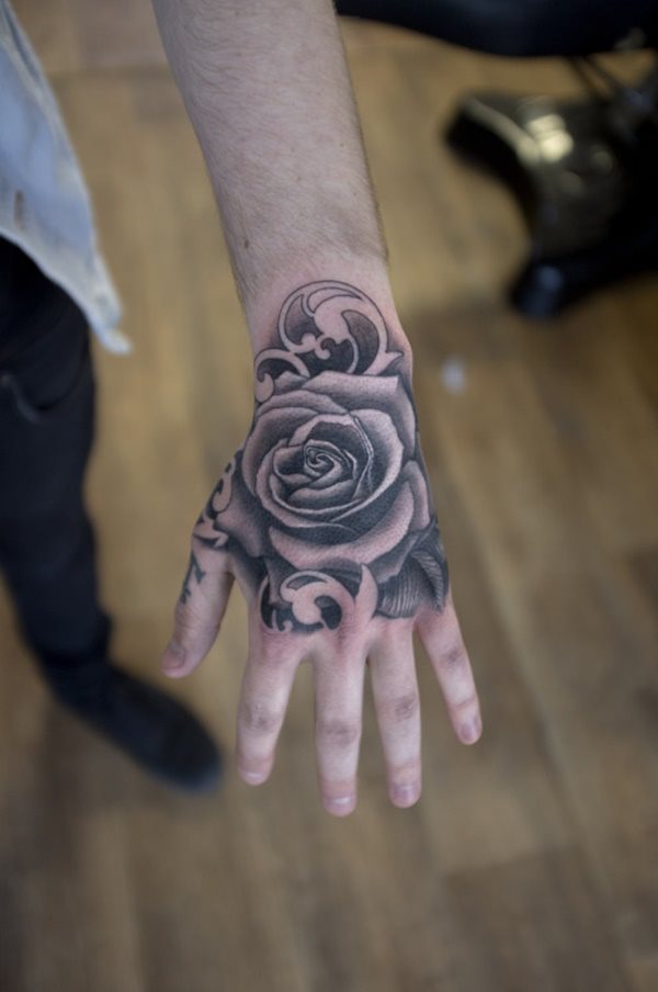 hand tattoo 1089