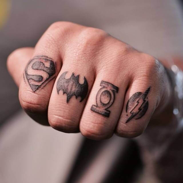 hand tattoo 1129