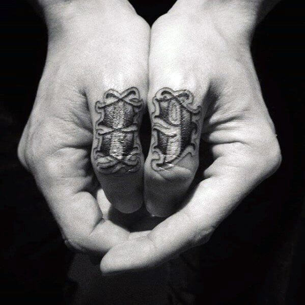 hand tattoo 305