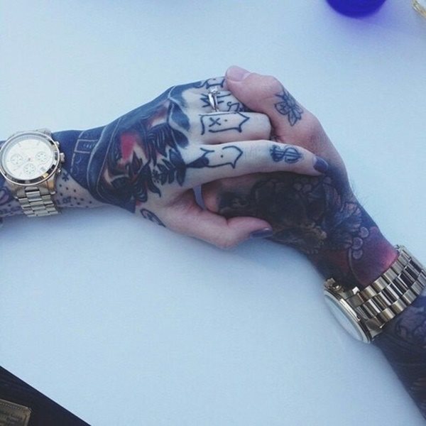 hand tattoo 985