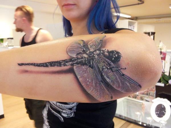 tatuaggio libellula 221