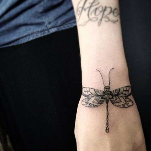 tatuaggio libellula 235