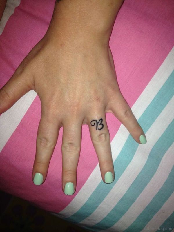 tatuaggio dito 155