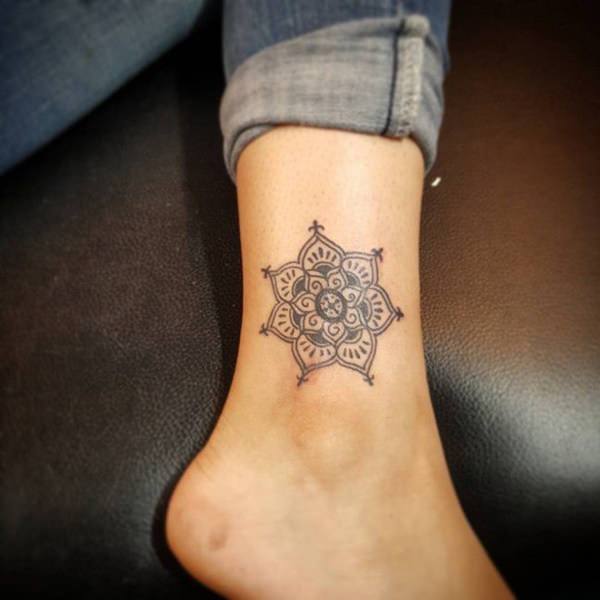 tatuaggio mandala 188