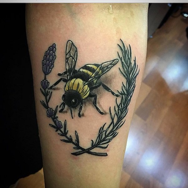 tatuaggio ape 168