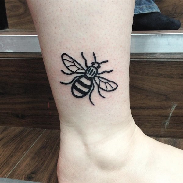 tatuaggio ape 584