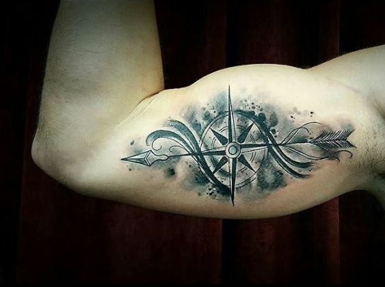 tatuaggio bicipite 421