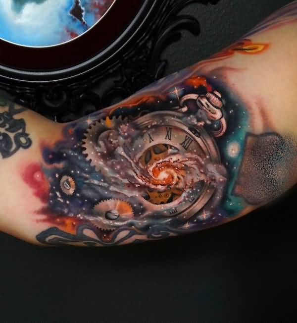 tatuaggio bicipite 453