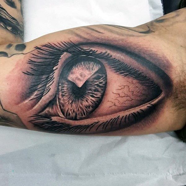 tatuaggio bicipite 537