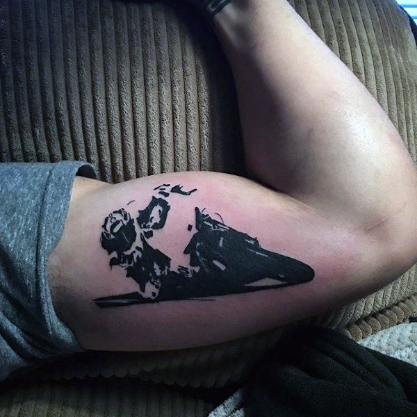 tatuaggio bicipite 785