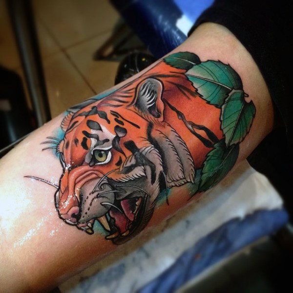 tatuaggio bicipite 897