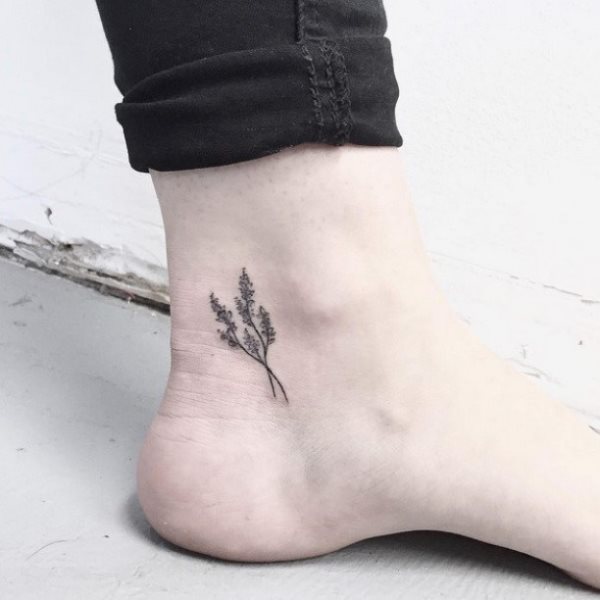 tatuaggio caviglia 381