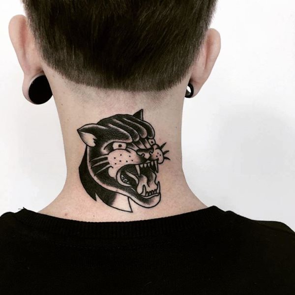 tatuaggio collo 17