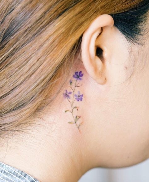 tatuaggio dietro orecchio 361