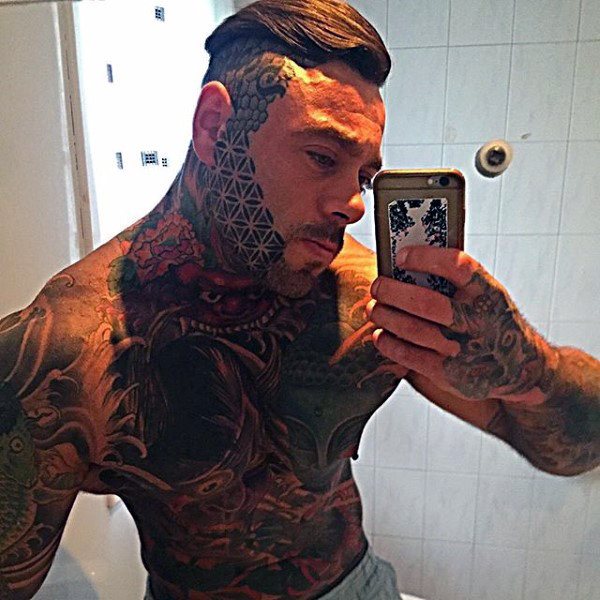 tatuaggio faccia 553