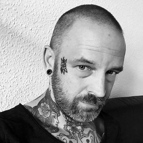 tatuaggio faccia 681